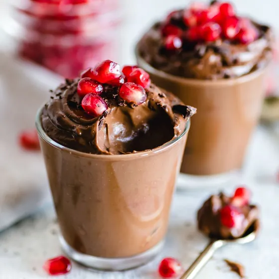 Mousse de chocolate con granada